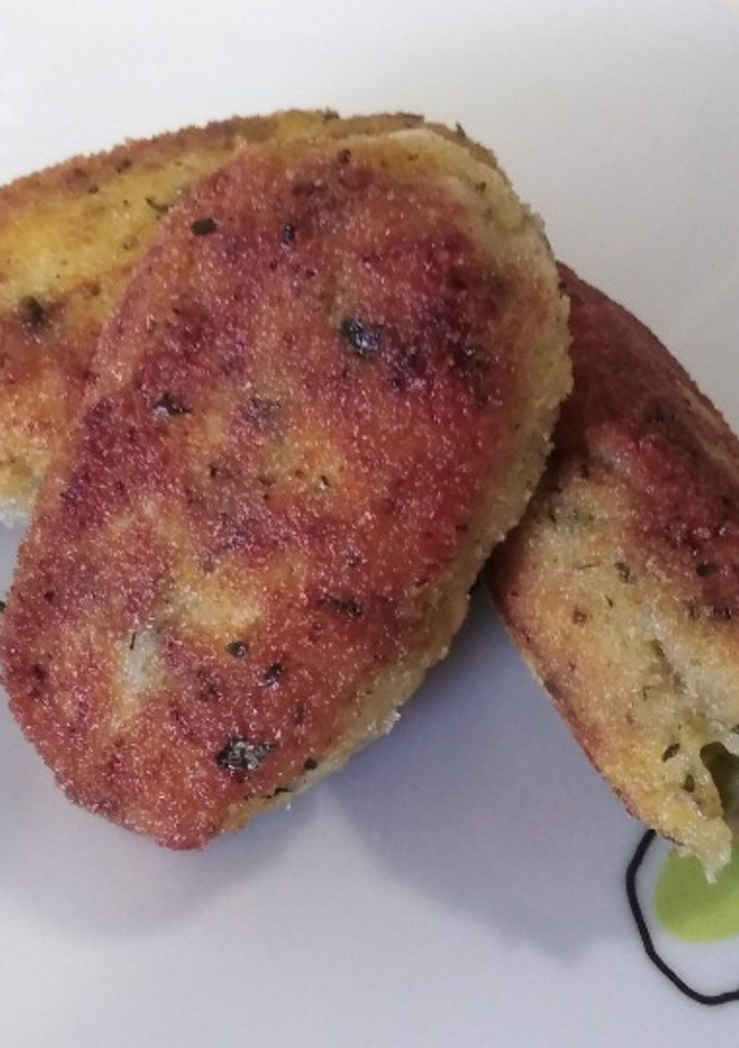 Una foto de Croquetas de champiñones y espárragos