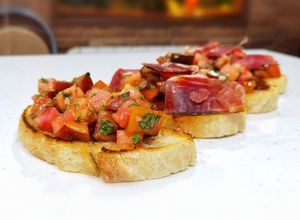 Foto principal de Bruschetta: la magia en una tosta