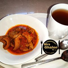 A picture of Offals pp soup with black tea.