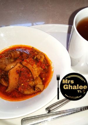 A picture of Offals pp soup with black tea.
