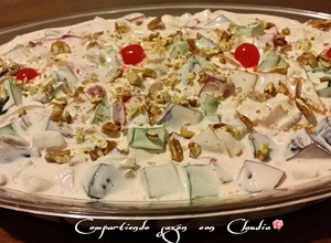 Una foto de Coctel de frutas con gelatina🌹