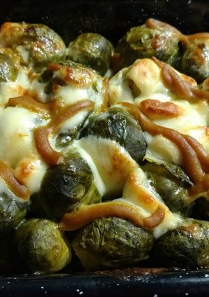 Una foto de Repollitos de Bruselas con queso