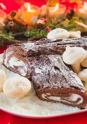 Une photo de Bûches de Noël aux champignons meringués