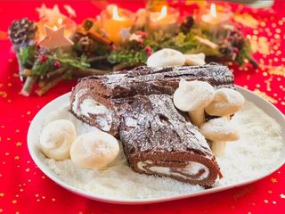 Bûches de Noël aux champignons meringués