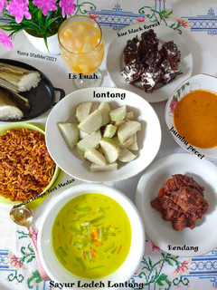 Foto resep Menu Lebaran (Sayur Lodeh Lontong, Sambal Tempe Teri Medan)