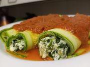 Una foto de canelones de zukini