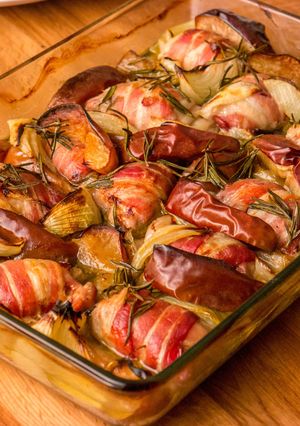 Rozmaringos tepsis csirke recept fotója