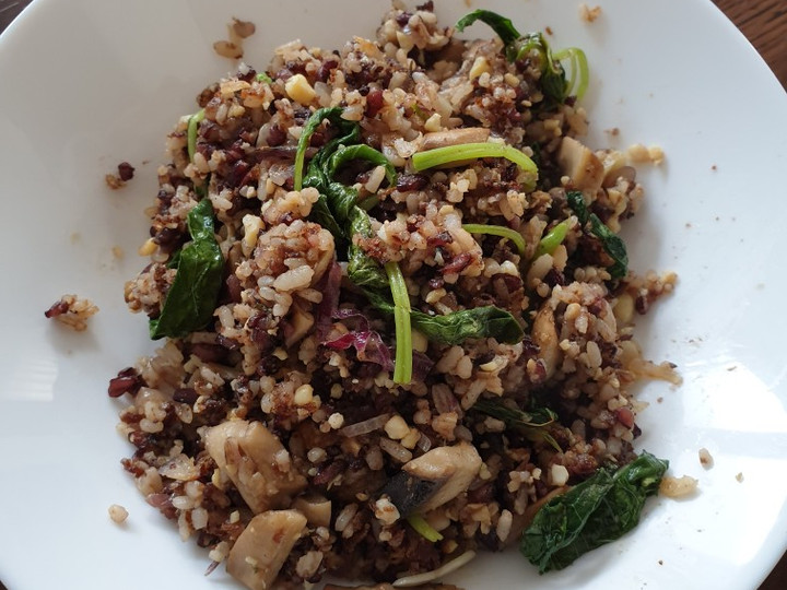Anti Ribet, Memasak Nasi hitam goreng jamur vegetarian Bahan Sederhana