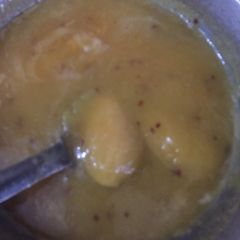 A picture of Raw mangoes curry.
