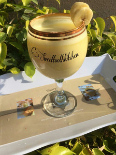 A picture of Banana smoothie.