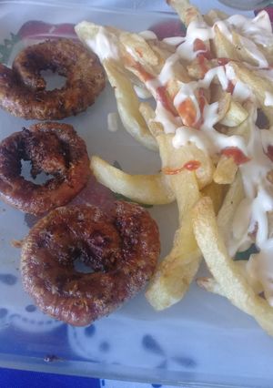 Una foto de Chinchulines con 🥔 fritas al disco 😋💪