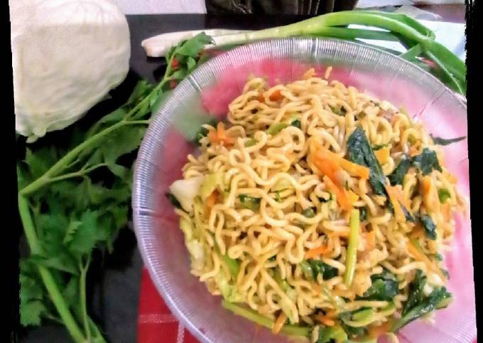 Bagaimana Membuat Mie Goreng Sederhana yang Lezat Sekali