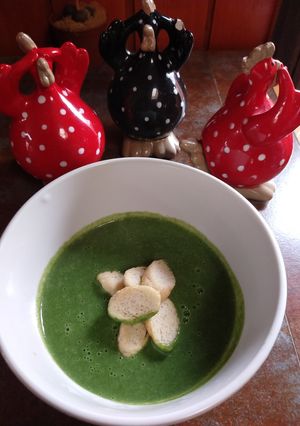 Una foto de Crema de espinacas 🍵