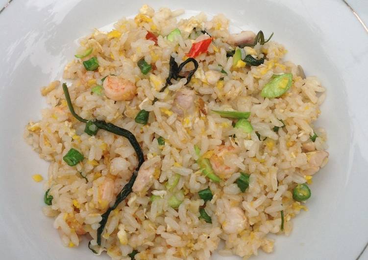 Langkah Mudah untuk Membuat Nasi Goreng Sajiku Rasa Seafood Udang Tongkol Petai, Enak Banget