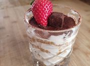 Una foto de postre de arroz con cocoa