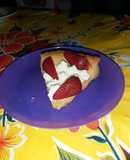 Tarta con queso crema y fresas