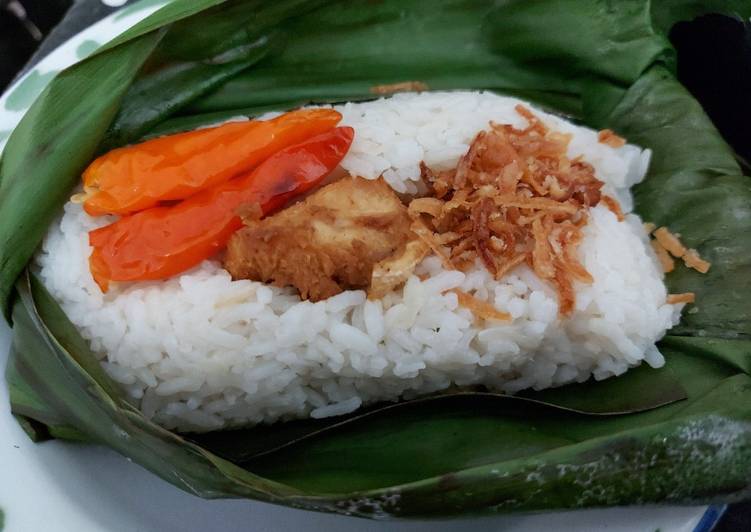 Langkah Mudah untuk Membuat Nasi liwet bakar rice cooker, Enak Banget