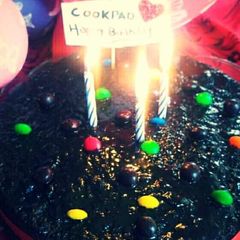 A picture of Cookpad special saucy dark chocolate cake.