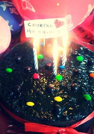 A picture of Cookpad special saucy dark chocolate cake.
