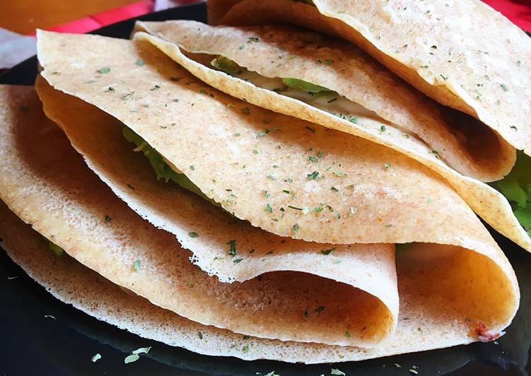 Crepes fáciles de aguacate y rulo de cabra