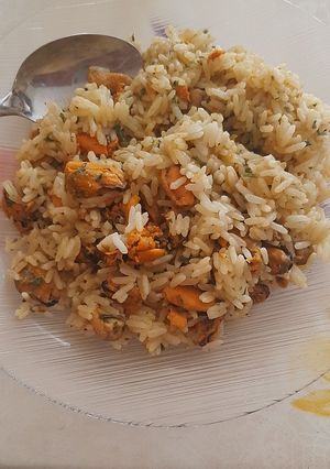 Una foto de Mejillones con arroz a la provenzal