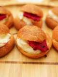Dragon fruit cream puff with cream cheese