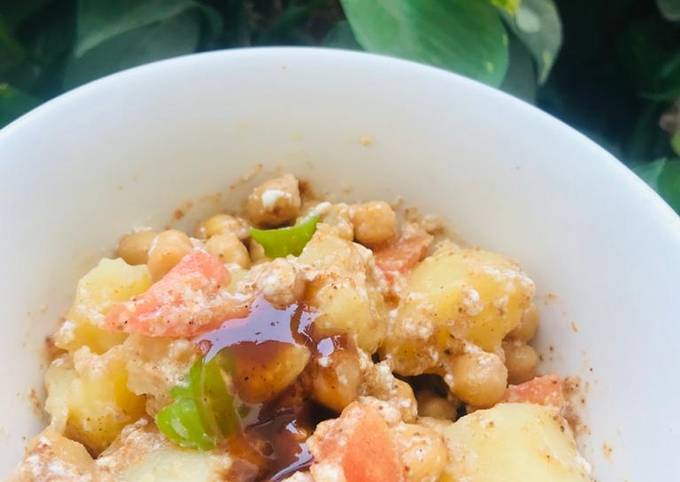 Aloo chana chat Recipe by Zobia Sajjad - Cookpad