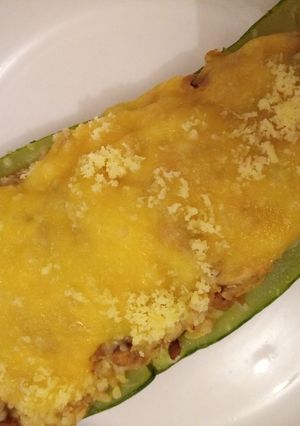 Una foto de Zapallo Italiano relleno con lentejas