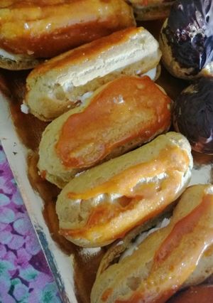 Foto di Bignè con panna ricoperti di caramello