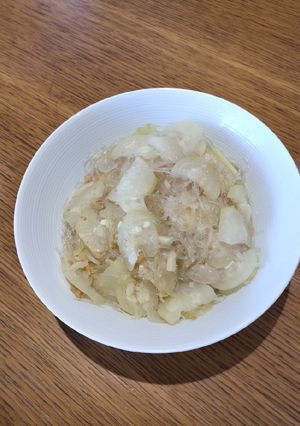 A picture of Sotanghon with Hairy Gourd.