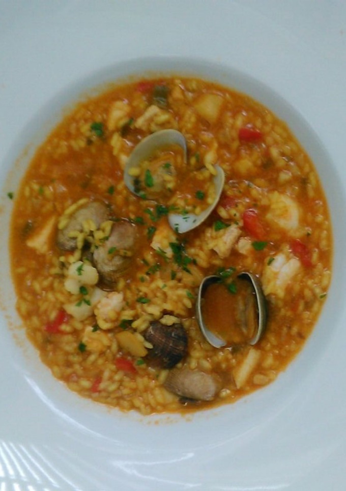 Una foto de Arroz marinera