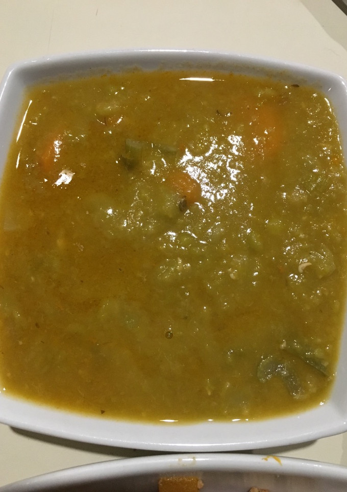 Una foto de Crema de Guisantes "partidos"