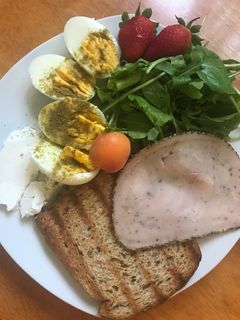 صورة لوصفة بيض مسلوق فطور السعادة 🥚 🪺 🍳
