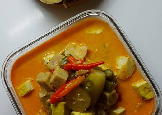 Tahu Menjes Tempe masak Santan Belimbing Wuluh