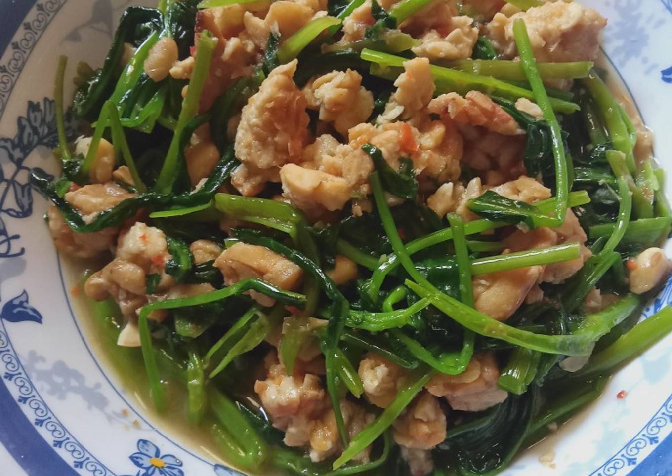 Tumis kangkung tempe