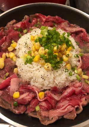 A picture of Classic Japanese Pepper Beef Rice (No Teppan Needed, Just a Frying Pan!).