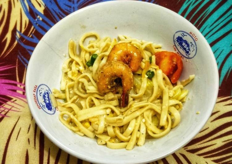 3. Mie Nyemek Udang