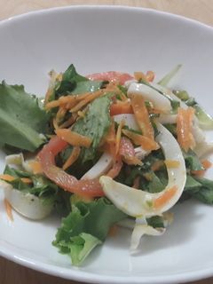 O poză a rețetei Salată de vară cu seppie.