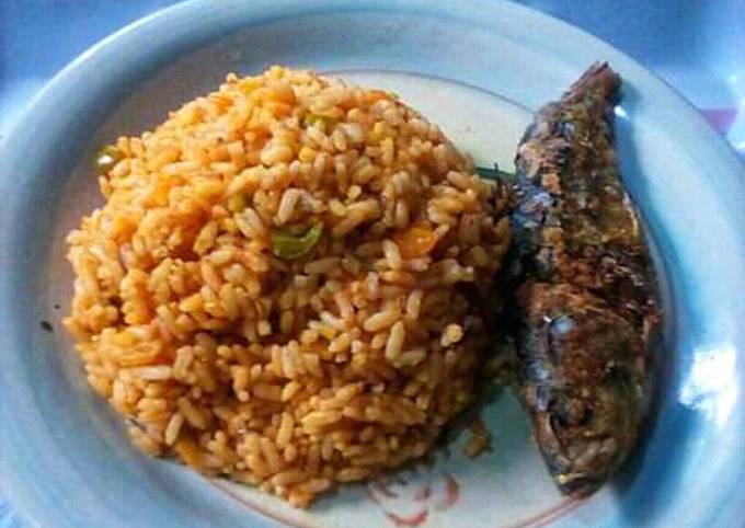 Carrot and Green Pepper Jollof Rice with Fried Fish
