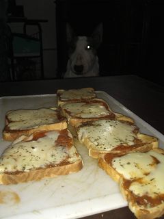 Una foto de Pizzetas de Pan Lactal