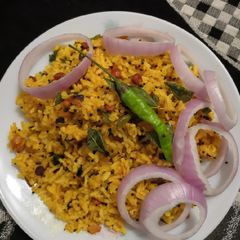 A picture of Peanut lemon rice.