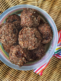 A picture of Healthy protein balls.