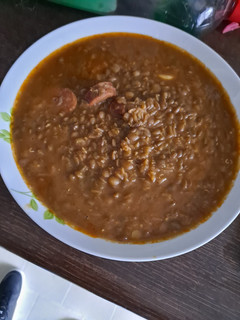 Una foto de Lentejas con chorizo en robot quigg
