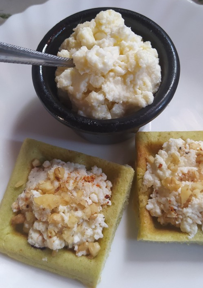 Una foto de Ricota De Yogurt 1 Ingrediente  / Microondas o Cocina Común
