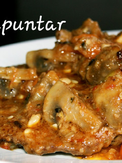 Una foto de Fricandó 🍄 🥩 🥂