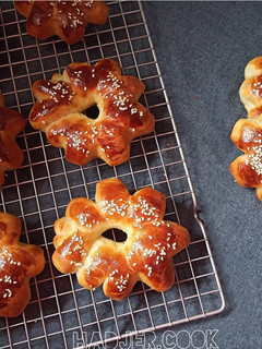 صورة لوصفة كعك الغرب 🥨 على طريقة أم وليد