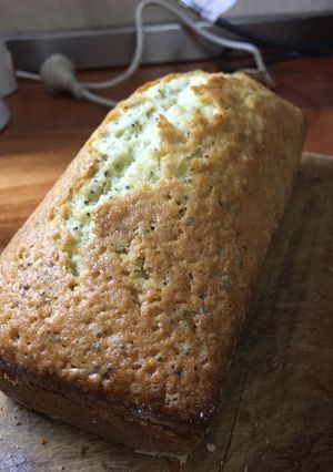 Una foto de Budín de limón con amapola