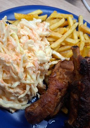Coleslaw saláta (Amerikai káposzta saláta) recept fotója
