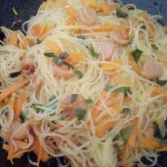 A picture of Stir Fry Mixed Vermicelli Noodle (Simple).