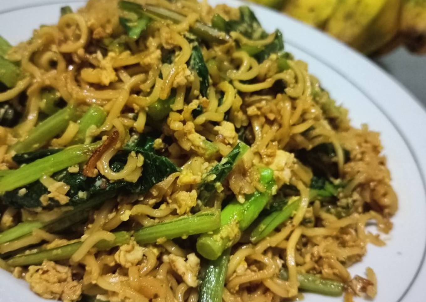 Mie instan Goreng Sawi